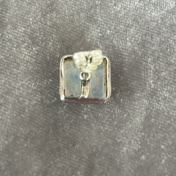 Sundance Curve Of The Moon Earrings - Picture 4 of 6